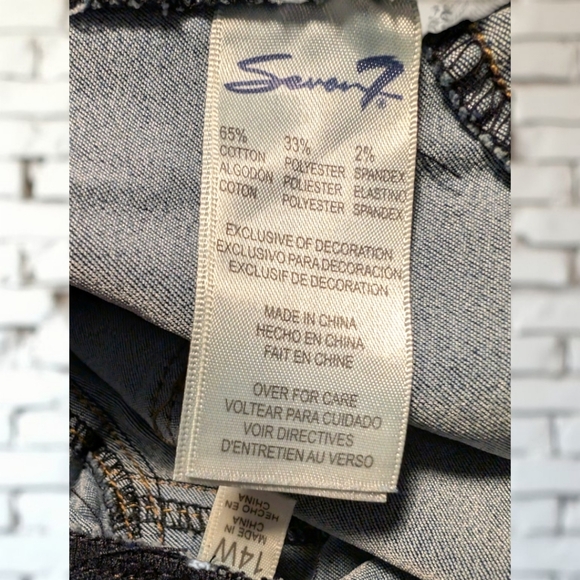 SEVEN7 Women's Blue Denim Jean Skimmer Capri Crop High Rise Fit Stretch size 14W - Picture 5 of 5